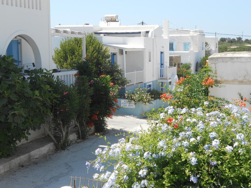 Nicolas Antiparos Town Exterior foto